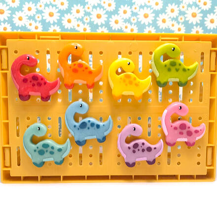 Clay pins